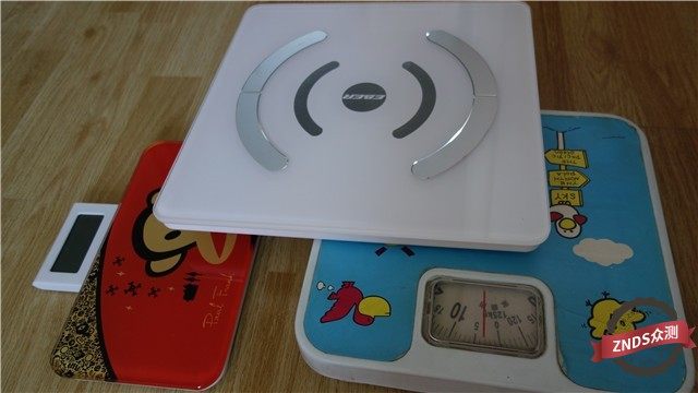 EBER智能体脂秤H3升级款测评:十二项数据监测身体健康指标